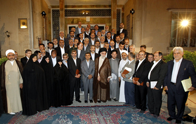 گزارش اقتصادی رییس کل بانک مرکزی در محضر رهبر انقلاب