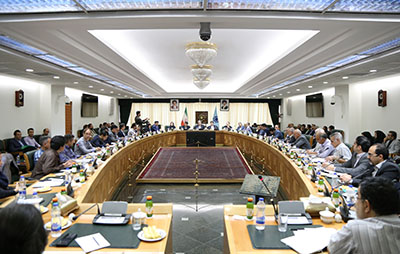 معاون ارزی بانک مرکزی با فعالان اقتصادی استان اصفهان دیدار کرد