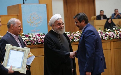 بانک مرکزی دستگاه برتر اجرایی و همتی، مدیر برگزیده جشنواره شهید رجایی شد
