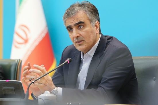  بانک مشترک بین ایران و عمان ایجاد می‌شود/ زمینه‌سازی برای صدور کارت گردشگری برای اتباع دو کشور تا دو ماه آینده/ صدور ضمانت‌نامه‌های بانکی برای تجار ایرانی و عمانی تسهیل می‌شود