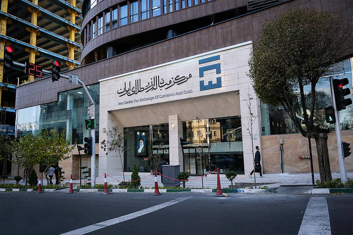 کارنامه یک ماهه ارز تک نرخی؛ حجم  ماهانه معاملات بازار ارز تجاری ۳۵ درصد رشد کرد